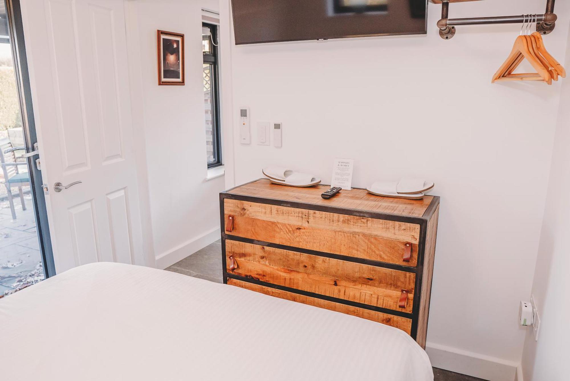 Cottage With Hot Tub - Near Cheltenham And Tewkesbury 外观 照片