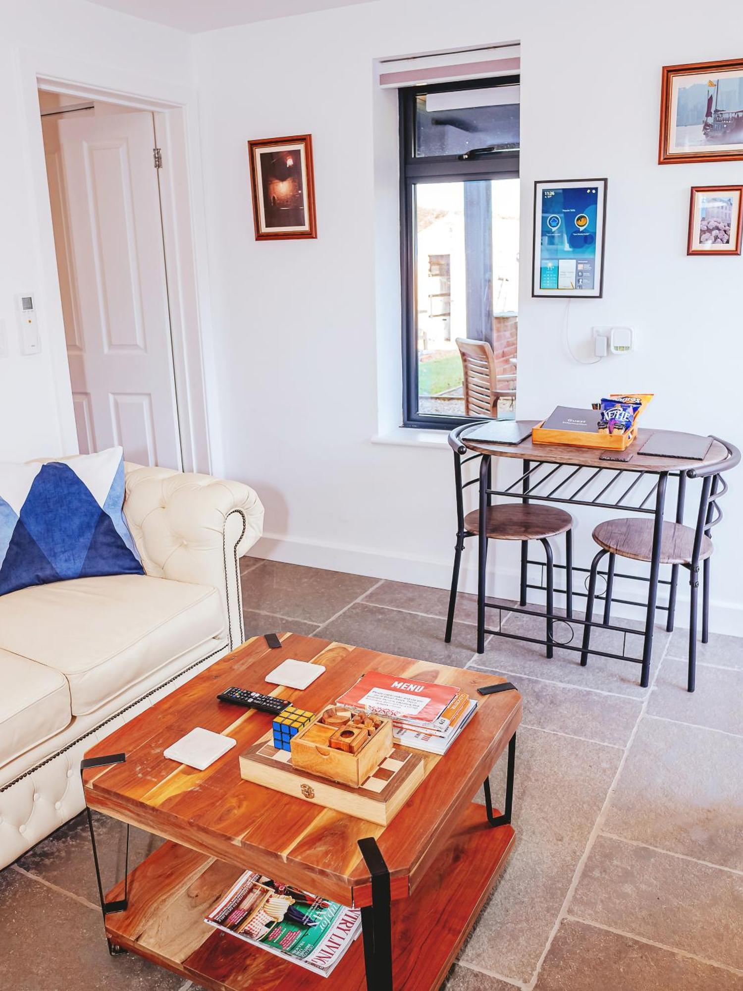 Cottage With Hot Tub - Near Cheltenham And Tewkesbury 外观 照片